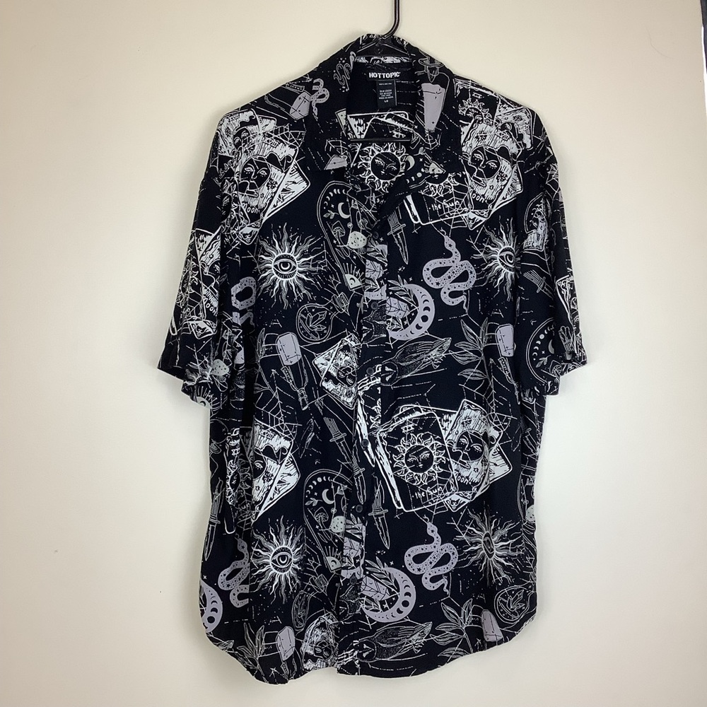 Hot Topic Goth AOP Button Down Shirt Skull Snake Dagger Occult Sz L Rayon